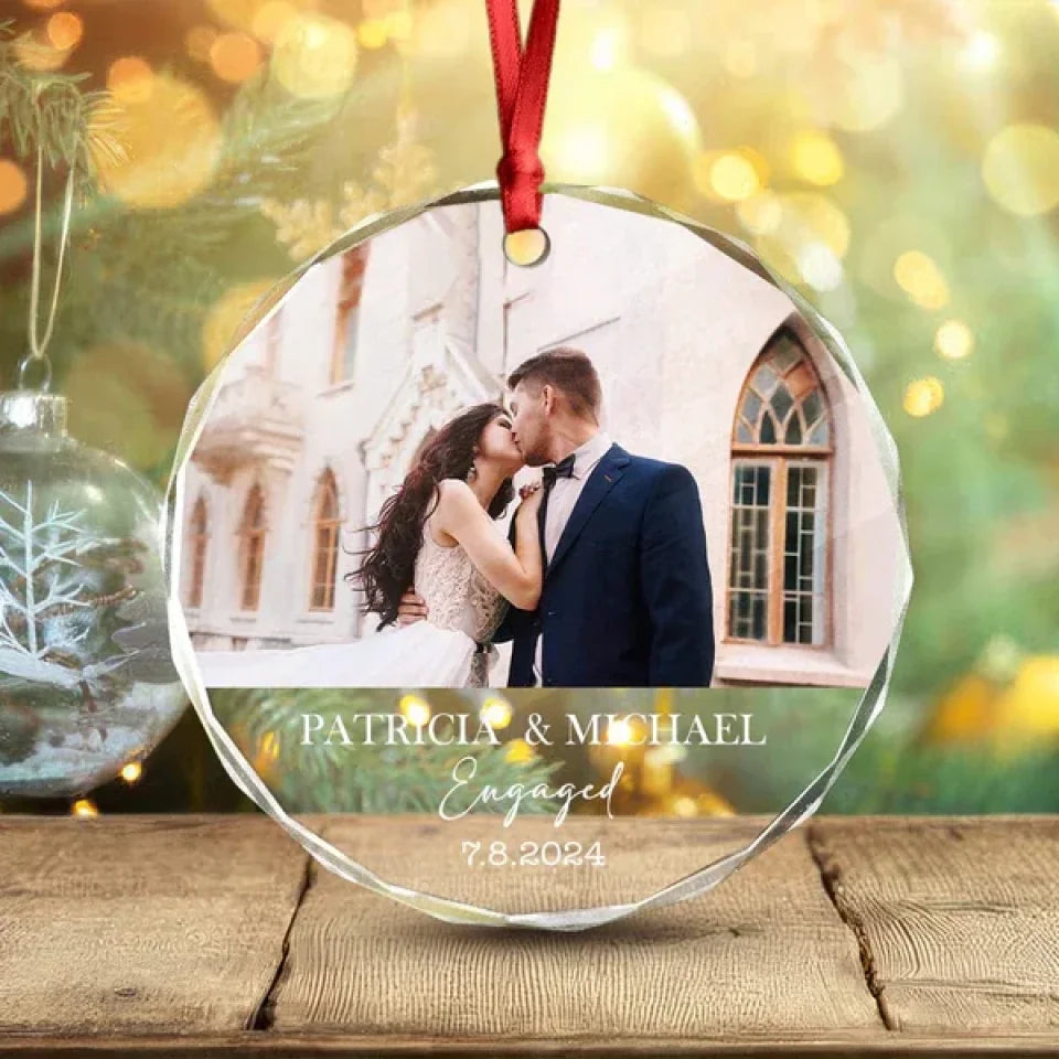 geckocustom-custom-couple-photo-engaged-wedding-invitation-christmas-glass-circle-ornament-ho82-893038-36692108574897_600x